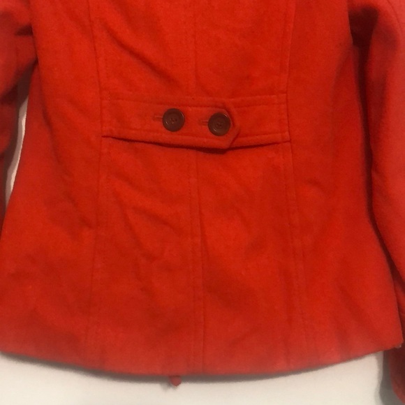 Coat - Picture 8 of 9